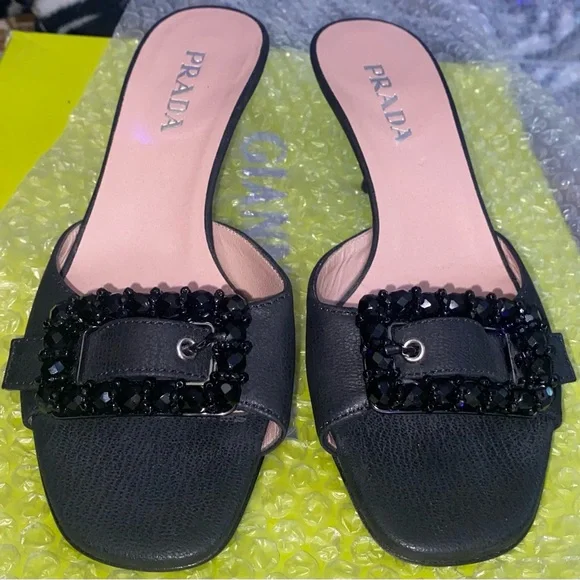 VINTAGE PRADA RAFFIA BEADED BUCKLE KITTEN HEELS - Picture 2 of 9